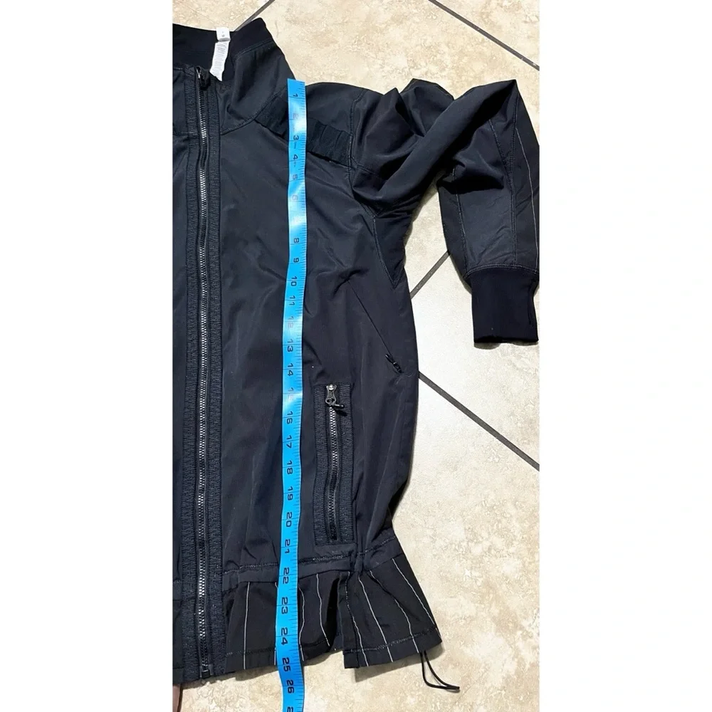 Lululemon Bandit Run Jacket In Black - Picture 6 of 7